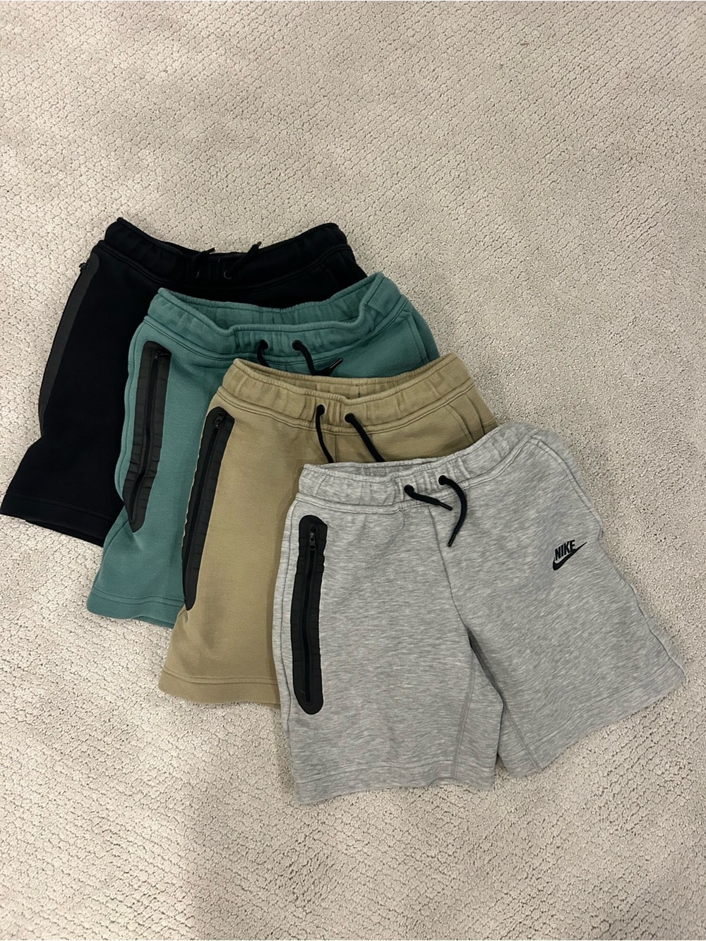 Boys Nike Tech shorts Medium